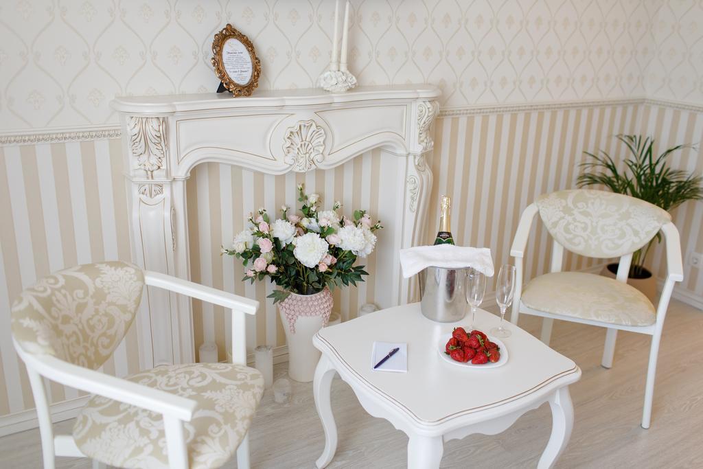 Royal Suite Apartment With Jacuzzi سومي المظهر الخارجي الصورة